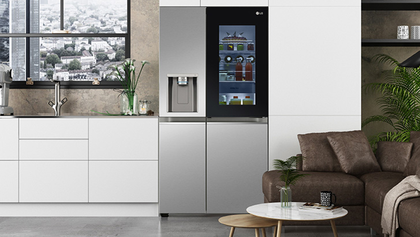 LG presenta un frigorífico con inteligencia artificial y luz ultravioleta  que mata las bacterias y los gérmenes